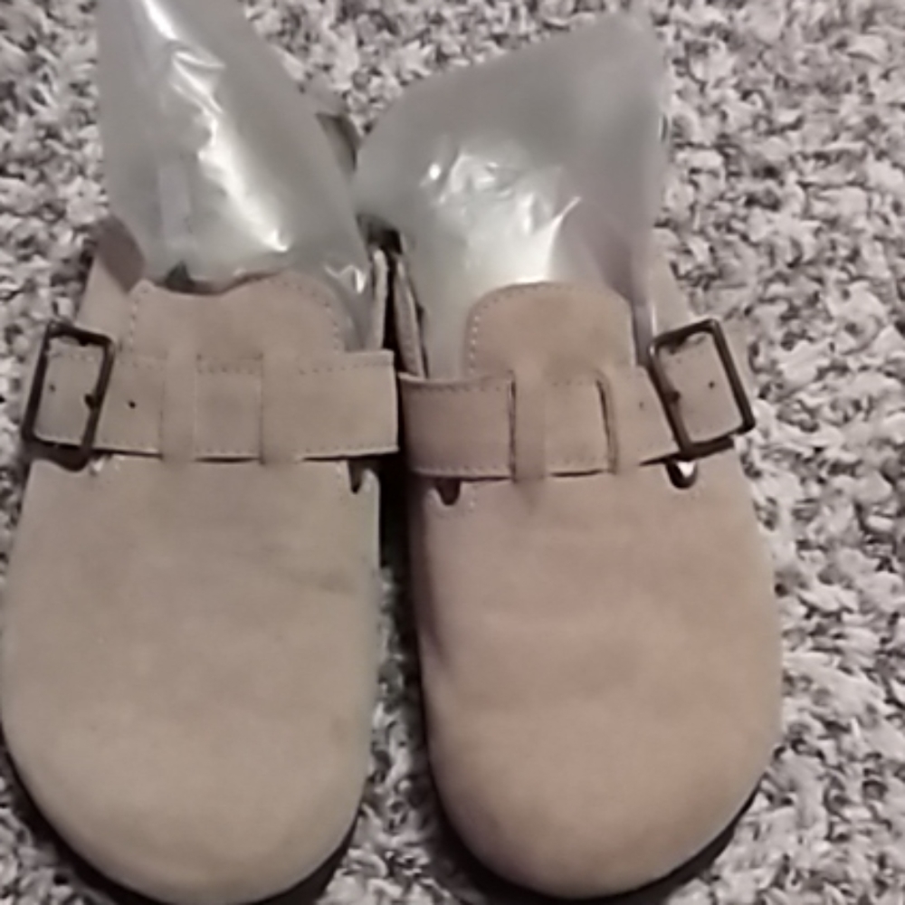 Birkenstock style airwalk size 6.5
